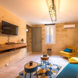https://agreable-maison-plein-centre.fr-provencehotel.com